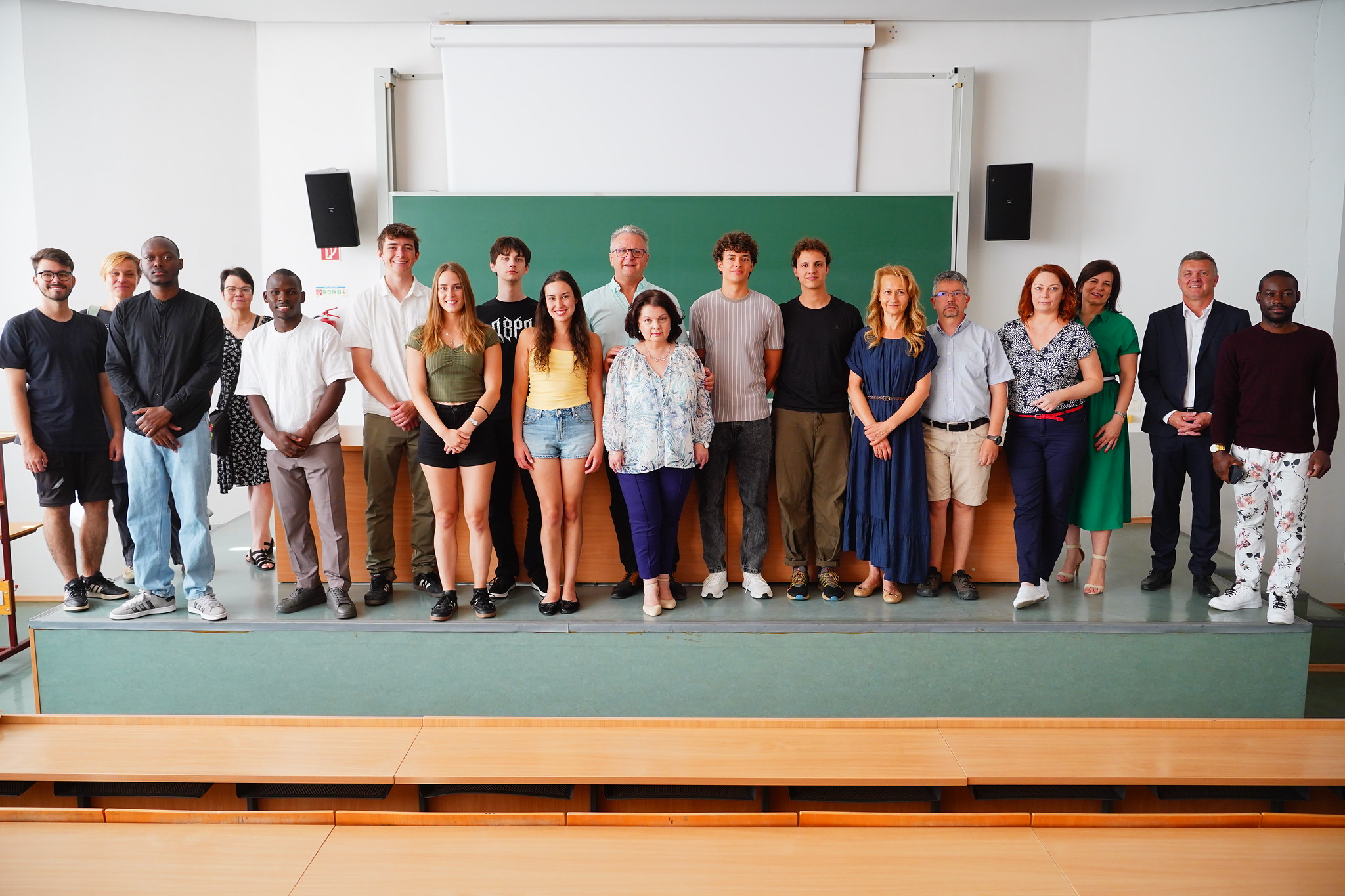 A Summer University ünnepélyes megnyitóján, 2026. július 6-án készült csoportkép.